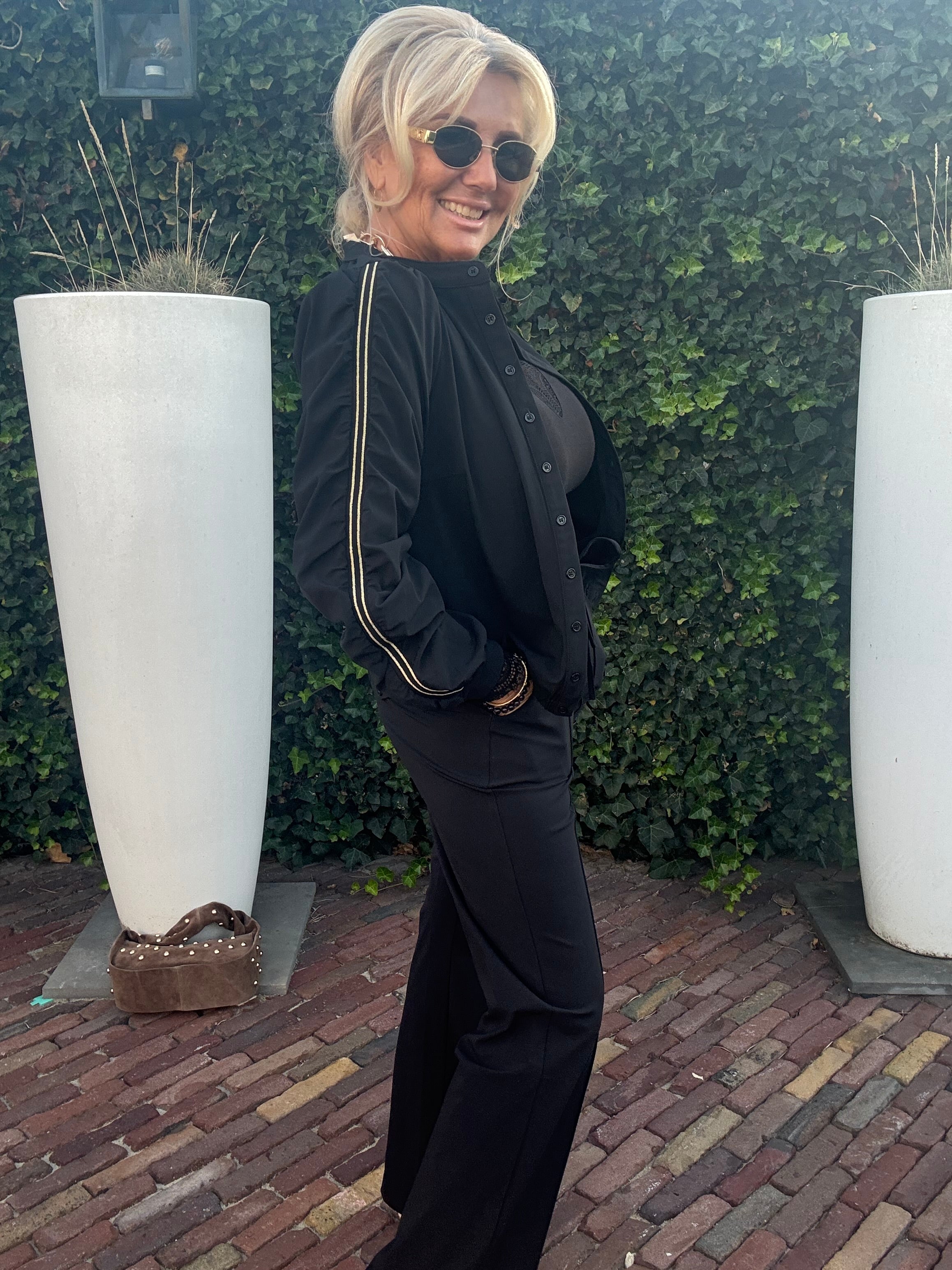 Jacket Triple Nine with gold rib on the sleeves and smoked JA92404 Zwart